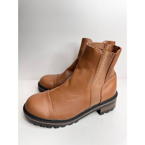 Journee Collection Chelsea Boots Size 12 Brown Block Heel Pull On Style - Picture 3 of 11